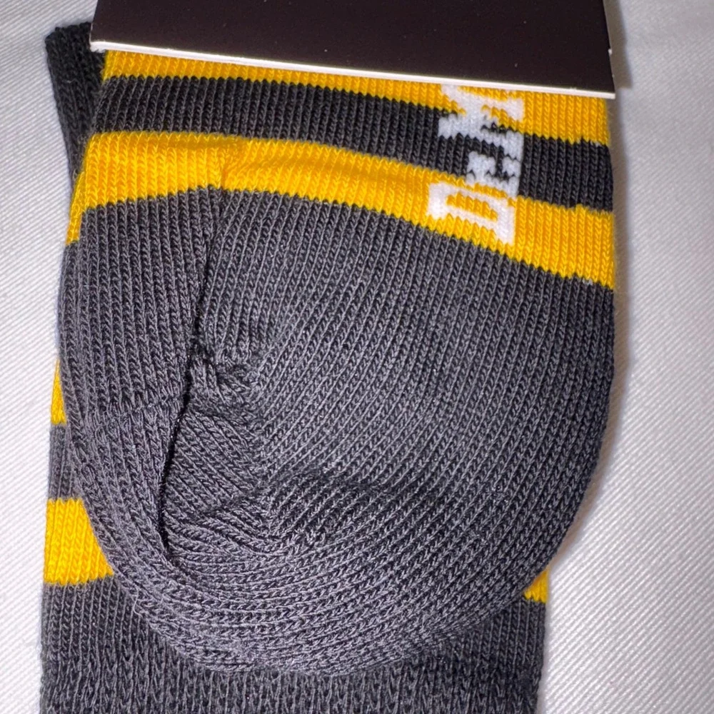 Dr‎ Martens Black Yellow Stripe Crew Socks small medium Unisex New With Tags